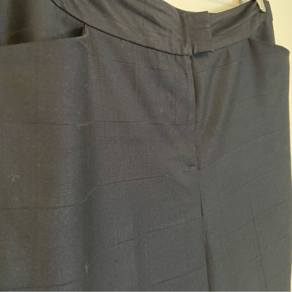 Calvin Klein Classic Black Blazer and matching pants set. - Picture 11 of 12